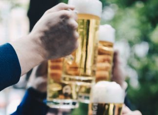 Česko je v první desítce světového žebříčku zemí závislých na alkoholu